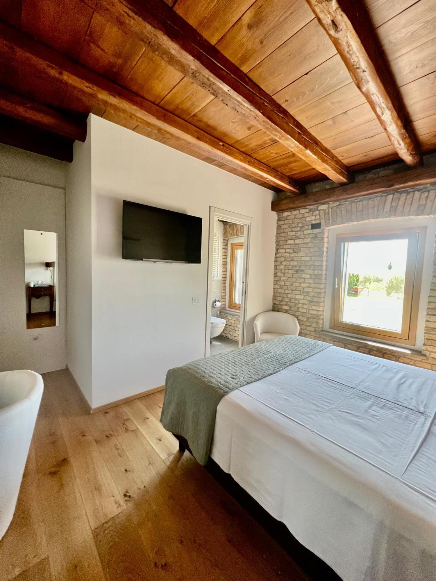 B&B La Corte Dei Vizi Clauiano Kültér fotó